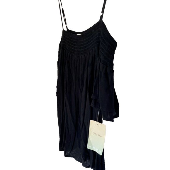 Lily White Top /Shirt Medium New Off The Shoulder Style black Brand New - Picture 2 of 8